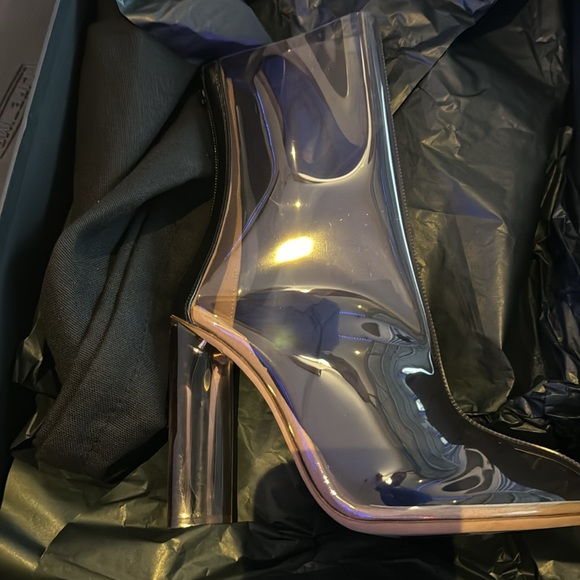 Yeezy Season 3 Smoke PVC ankle boot. - Picture 4 of 5